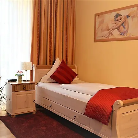 Zum Goldenen Loewen Hotel