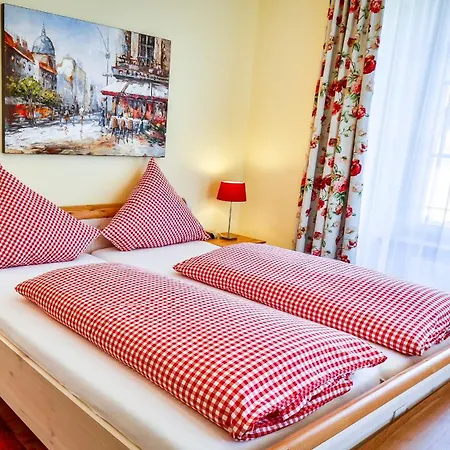 Zum Goldenen Loewen Hotel