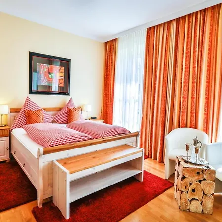 Zum Goldenen Loewen Hotel