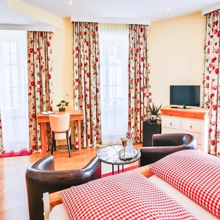 Hotel Zum Goldenen Loewen 3*