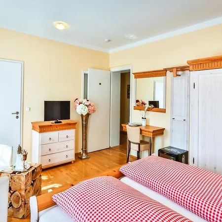 Zum Goldenen Loewen 호텔