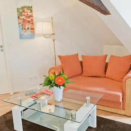 Zum Goldenen Loewen Szálloda 3*
