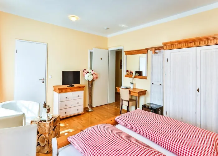 Zum Goldenen Loewen Hotel